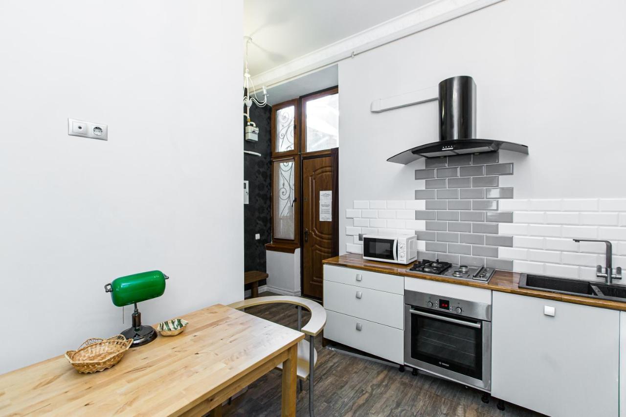 Австрійська Квартира В Центрі На Вулиці Михальчука 5 Lviv Exterior foto